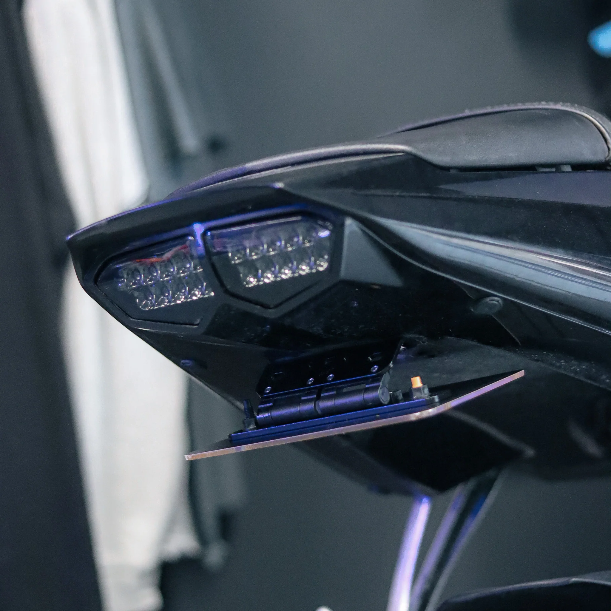 Yamaha R6 - Image 4